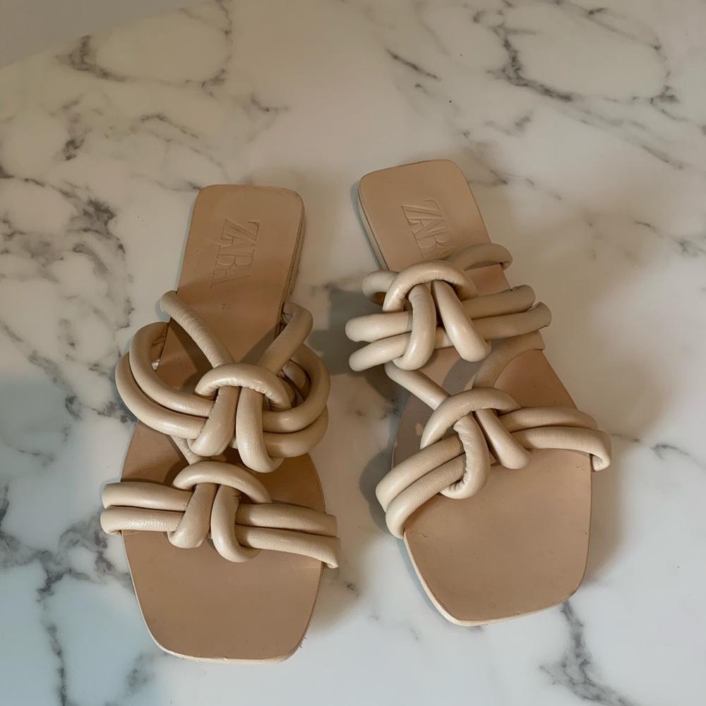 Zara puffed knotted sandal size 38 -7